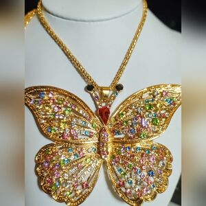 (NEW ITEM) Betsey Johnson Gold & Multicolor Tiny Rhinestones Butterfly Necklace
